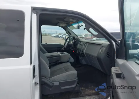 2016 Ford F-250 Xlt z USA, uszkodzony, nr VIN 1FT7X2B65GEA65317